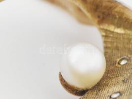 Aranyozott ezüst (Ag) bross, markazitokkal, tenyésztett gyönggyel, jelzett, bruttó: 9,2g