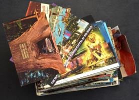 Kb. 200 db MODERN amerikai város képeslap / Cca. 200 modern American (USA) town-view postcards