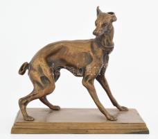 Megriadó vadászkutya bronz szobor, 16x9x14 cm