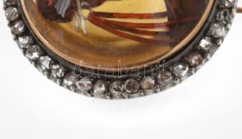 Arany (Au) bross,14k, műgyantás lovas díszítménnyel, jelzett, bruttó 7,8g