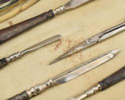 Antik ezüst (Ag) nyelű és szerelékű pedikűr és pipere készlet, eredeti dobozában, jelzett