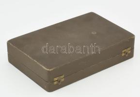 Antik ezüst (Ag) nyelű és szerelékű pedikűr és pipere készlet, eredeti dobozában, jelzett