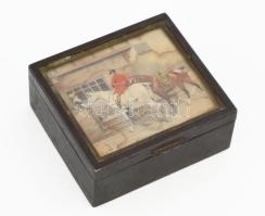 Antik vadász témájú melldísz, kitűző, fa betétes vaslemez díszdobozban, kitűző h: 14 cm, doboz 9x8 c...