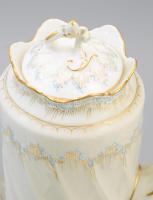 Antik cseh porcelán teás készlet. Kézzel festett. XIX. sz. vége. Hat személyes kiöntő, csésze és alj