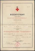 1942 Bp., a Magyar Vöröskereszt elsősegélynyújtási tanfolyamának elvégzését igazoló bizonyítvány, aláírásokkal, bélyegzővel + fotó, 8x6,5 cm