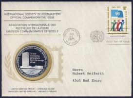USA 1975. ENSZ a Postamesterek gondozásában kiadott Ag emlékérem 20g érmés, bélyeges borítékon, amerikai bélyeggel, elsőnapi bélyegzővel, német nyelvű ismertetővel T:PP