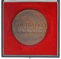 DN egyoldalas, öntött bronz emlékérem "Tanítsa őket világosan, röviden és teljességesen" g...