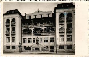 Kolozsvár, Cluj; Hargita szálloda (Egyetemi gyermekklinika). Mussolini út 68. / hotel (university clinic) (fl)