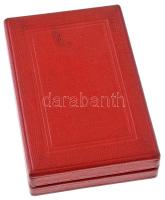 1957. "Munkás-Paraszt Hatalomért Emlékérem" aranyozott, zománcozott bronz kitüntetés mells...