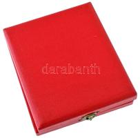 1988. "Főtaxi Autósport" bronz emlékérem (50mm) krómozott plaketten rögzítve, eredeti tokb...