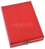 ~1980. "Kertészeti Egyetem Kiváló Dolgozója" bronz érdemérem (57mm) és bronz jelvény minia...