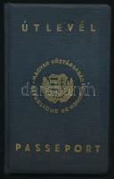 1948 Magyar köztársaság fényképes útlevele a borítón Kossuth-címerrel Nyárády Gábor (1922-2003) író,...