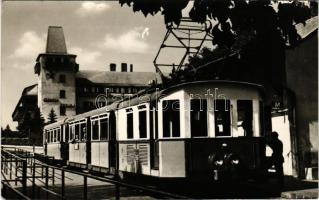 Budapest XII. Széchenyi hegy, Fogaskerekű vasútállomása, vonat, Vörös Csillag szálló és étterem. Képzőművészeti Alap (EK)