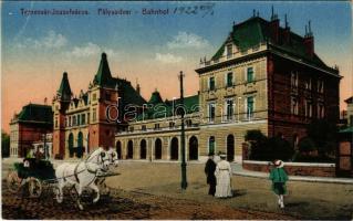 Temesvár, Timisoara; Józsefváros, pályaudvar, vasútállomás. Montázs lovashintóval / Iosefin, railway station. Montage with horse chariot (EK)