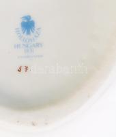 Hollóházi hattyú, kézzel festett, jelzett, kopással a csőr végén, m: 24x24 cm