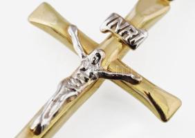 Arany (Au) 14K korpuszos kereszt medál, jelzett, 3,5×2,8 cm, nettó: 0,9 g