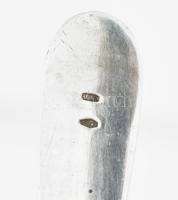 Ezüst (Ag) kávéskanál, 5 db + cukorcsipesz monogrammal, jelzett, nettó: 125,3 g