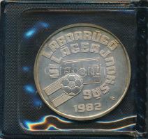 1981. 500Ft Ag "Labdarúgó Világbajnokság 1982" fekete műbőr tokban T:UNC patina Adamo EM65