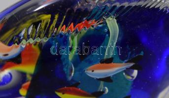 Murano "Aquarium" levélnehezék, hal alakú öntött üveg, belsejében akváriumot idéző színezé...