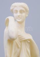 Artemis. Rezin szobor, m: 26,5 cm