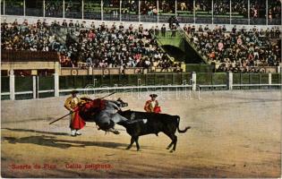 Suerte de Pica, Caida peligrosa / Spanish folklore, bullfight, matadore