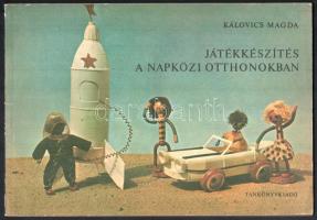 Kálovics Magda: Játékkészítés a napközi otthonokban. Vara Tibor rajzaival. Bp., 1979, Tankkönyvkiadó. Negyedik kiadás. Kiadói papírkötésben, kopott borítóval.