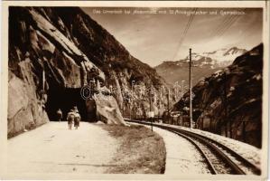 Urnerloch bei Andermatt mit st. Annagletscher und Gamsstock / tunnel, railway