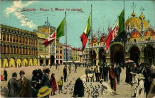 1914 Venezia, Venice; Piazza S. Marco coi piccioni / square with pigeons, Italian flags (EK)