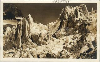 Rhonegletscher, Rhone Glacier; Absturz beim Belvedere. Phot. J. Gaberell