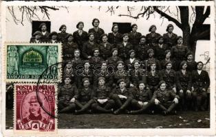 Beszterce, Bistritz, Bistrita; katonák csoportképe / military group photo, soldiers + &quot;1940 BESZTERCE VISSZATÉRT&quot; So. Stpl (fl)