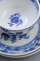 1879-1909 Villeroy & Boch Dresden 15 darabos szervírozó készlet, közte sérülésekkel, viszont ép ...