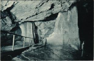 Dobsina, Dobschau; Jégbarlang. Az újonnan képződő vízesés a kisebbik vízeséssel. Fejér Ede kiadása / ice cave interior, waterfall