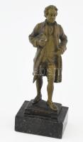 Thus jelzéssel: Goethe. Bronz, talapzaton, m: 12,5 cm