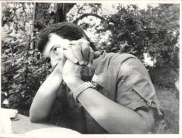 Kovács András Ferenc (1959-2023) költő, esszéíró, műfordítóról készült portrék, 5 db fotó, ázásnyomo...