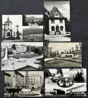 Kb. 300 db modern magyar fekete-fehér retro képeslap, benne 1 forintos lapok és kisebb települések is, 1950-1970 közötti időszak / Cca. 300 modern Hungarian black-and-white postcards from the 50's-70's, with smaller settlements