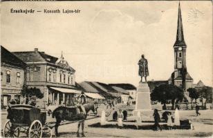 Érsekújvár, Nové Zámky; Kossuth Lajos tér, Nemzeti szálloda, templom, üzletek. Vasúti levelezőlapárusítás 5724. / square, hotel, church, shops