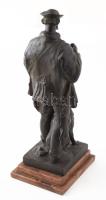 Beszédes János László (1874-1922): Juhász a kutyájával. Patinázott bronz, márvány talapzaton, jelzet...