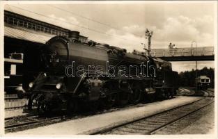 Reichsbahn Ausstellung Nürnberg 1935, Schnellzugslokomotive Reiche 01. / German railway expo, locomotive, train / Német vasúti kiállítás, gyorsvonati mozdony (Rb)