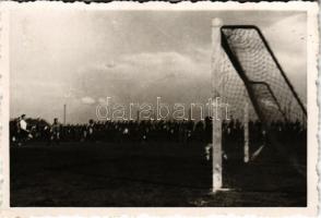 RIPENSIA Temesvár - Unirea Tricolor Bucuresti (Bukarest) 5:0 labdarúgó mérkőzés, focisták a meccs közben, futball / FC Ripensia Timisoara - Unirea Tricolor Bucuresti football match, football players during the match. photo (8,4 cm x 6 cm) (fl)