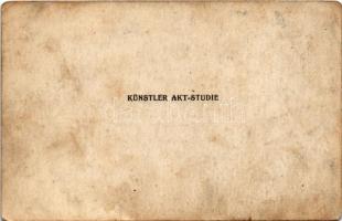 Künstler Akt-Studie / Meztelen erotikus hölgyek / Erotic nude ladies (non PC) (szakadás / tear)