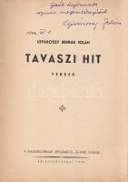 Ujvárossy Berrár Jolán:  Tavaszi hit. Versek. (Dedikált.) Balassagyarmat, 1943. Balassagyarmati Református Egyház (Hollósy G. ny.) 46 p. Egyetlen kiadás. Dedikált: ,,Gaál Lajosnak szíves megemlékezésül Ujvárossy Jolán. 1943. IX. 1&quot;. Berrár Jolán (1925-1985) nyelvész, nyelvtörténész verseskötete érettségizése évéből. A kötet zömét hitvalló versek képviselik, néhány hazafias és háborús költeménnyel kiegészítve. Fűzve, enyhén sérült kiadói borítóban. Jó példány.