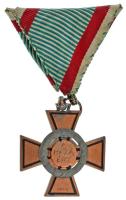 1942. "Tűzkereszt II. fokozata" bronzozott hadifém kitüntetés eredeti mellszalagon T:XF patina Hungary 1942. "Fire Cross, 2nd Class" bronze plated war metal decoration on original ribbon C:XF patina NMK 447.