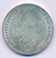 NSZK 1972G 10M Ag "Nyári Olimpiai Játékok München / Olimpiai Láng" T:AU,XF patina
FRG 197...
