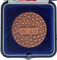 DN "MNB Klub / Magyar Nemzeti Bank" kétoldalas bronz emlékérem kopott dísztokban (49mm) T:...
