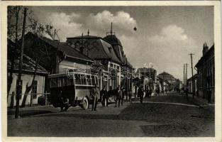 Királyhelmec, Helmec, Kralovsky Chlumec; utca, autóbusz, üzlet / street, bus, shop