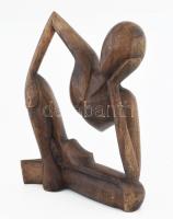 A gondolkodó. Faragott fa szobor, m: 29,5 cm
