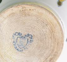 Zsolnay pillangó mintás boroskancsó. 1881 körül, magastüzű mázakkal fedett finomfajansz, jelzett, re...