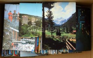 BULGÁRIA - Kb. 300 db MODERN képeslap dobozban / BULGARIA - Cca. 300 modern postcards in a box