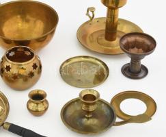 Réz tárgyak tétele: mécsestartók, gyertyatartók, tojástartó, stb