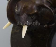 Elefántos gyűrűtartó. Márvány, réz. d: 12 cm, m: 11 cm